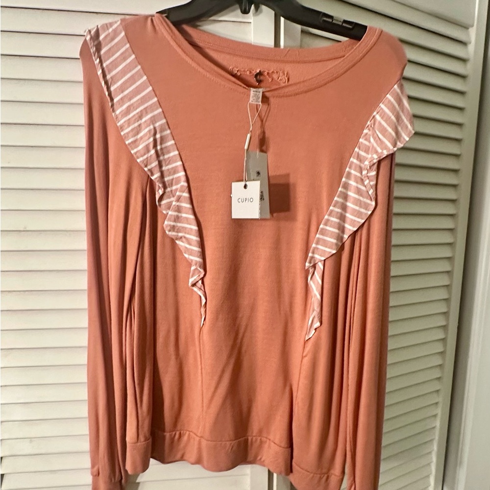 Cupio Women's Coral Ruffle Long Sleeve Top